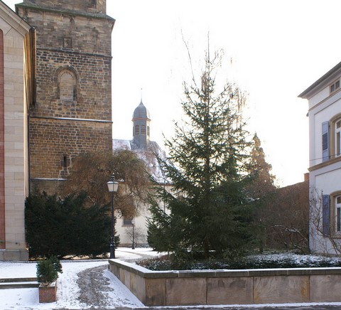 Kirchhof der Prot. Pfarrkirche