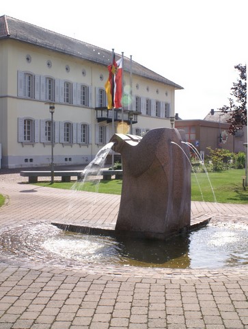 "Weed", Brunnenskulptur (Photo G. Hornberger)